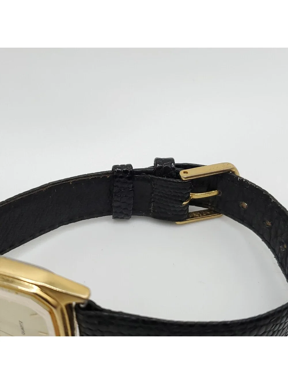 Lorus Watch Women New Battery Gold Tone Date Dial Black Leather Band 23mm READ
